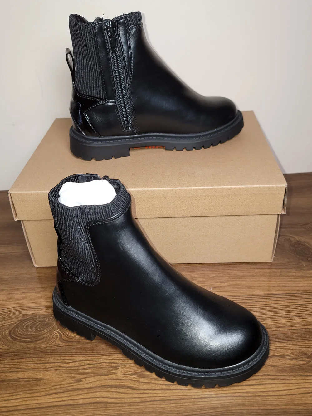 Steve Madden Kids Strling Black Boot with Side Zip - Size 11 Little Kids